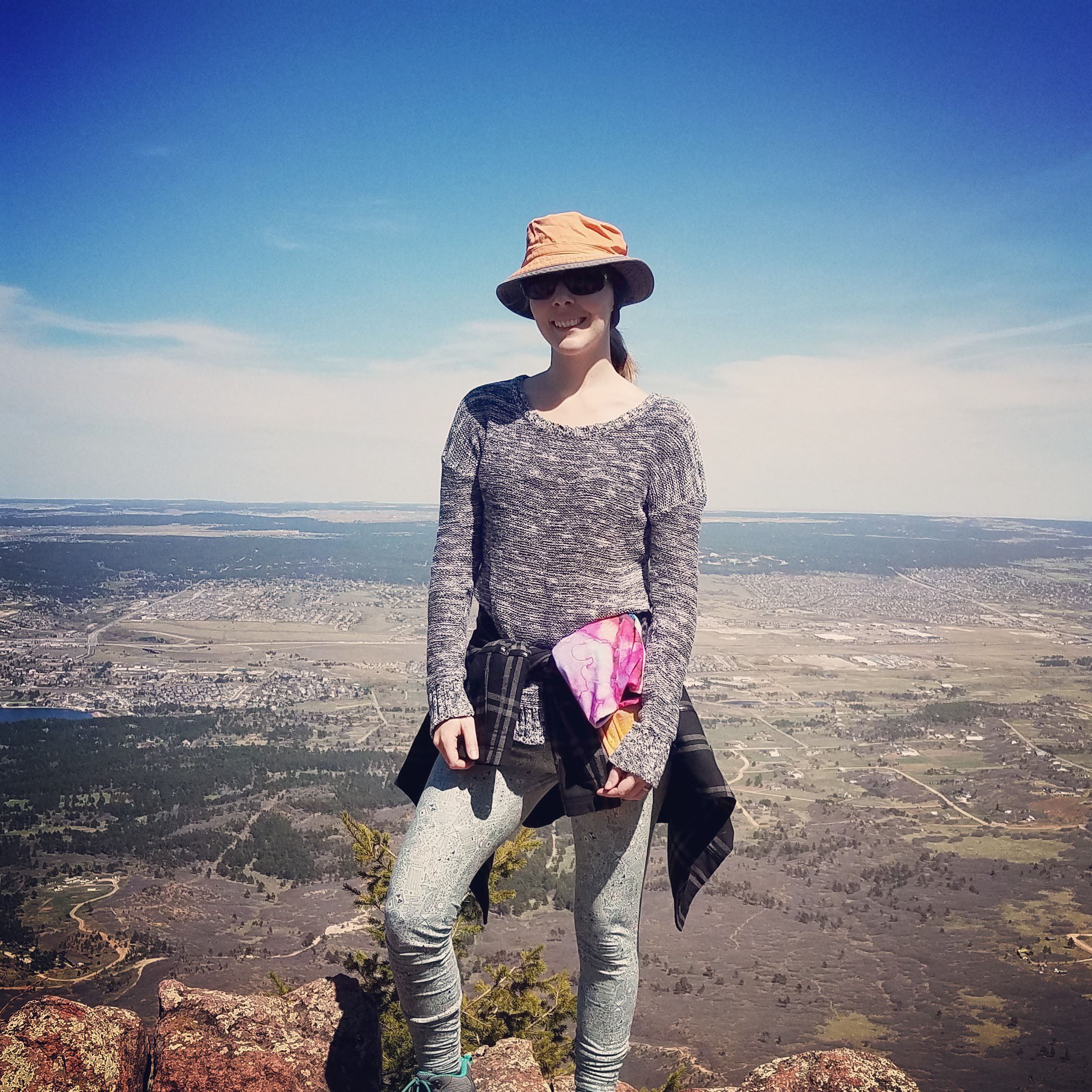 Deborah J Sews  A Slew of Sorrento Bucket Hats • Deborah J Sews